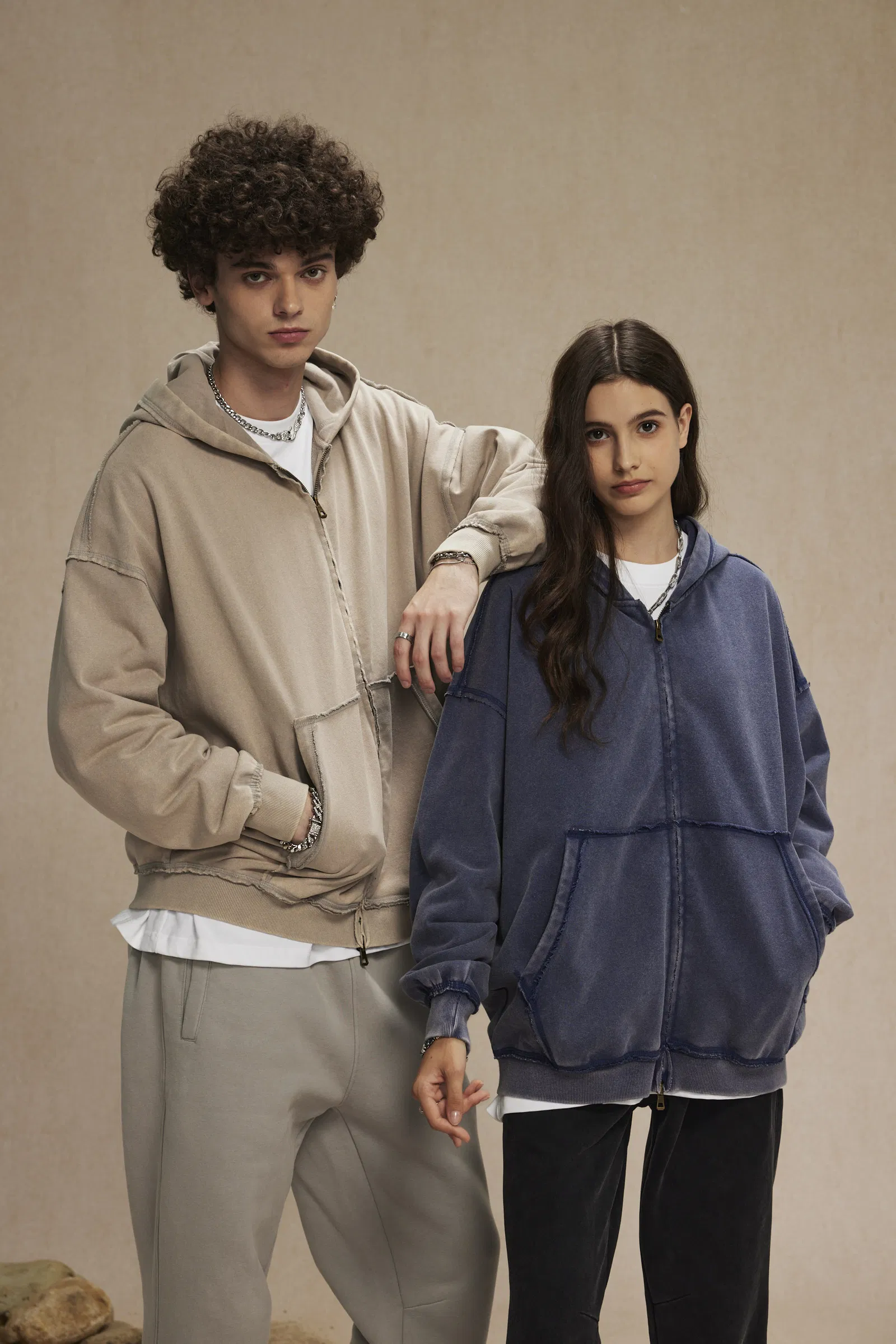 Kangaroo Pocket Raw Edge Hooded Zip Sweatshirt Custom Brand Bulk Production Service