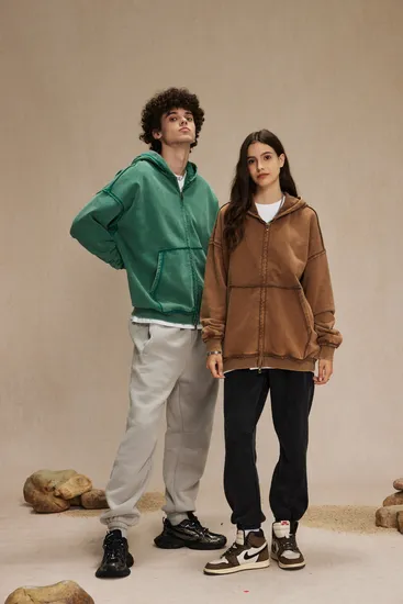 Kangaroo Pocket Raw Edge Hooded Zip Sweatshirt Custom Brand Bulk Production Service