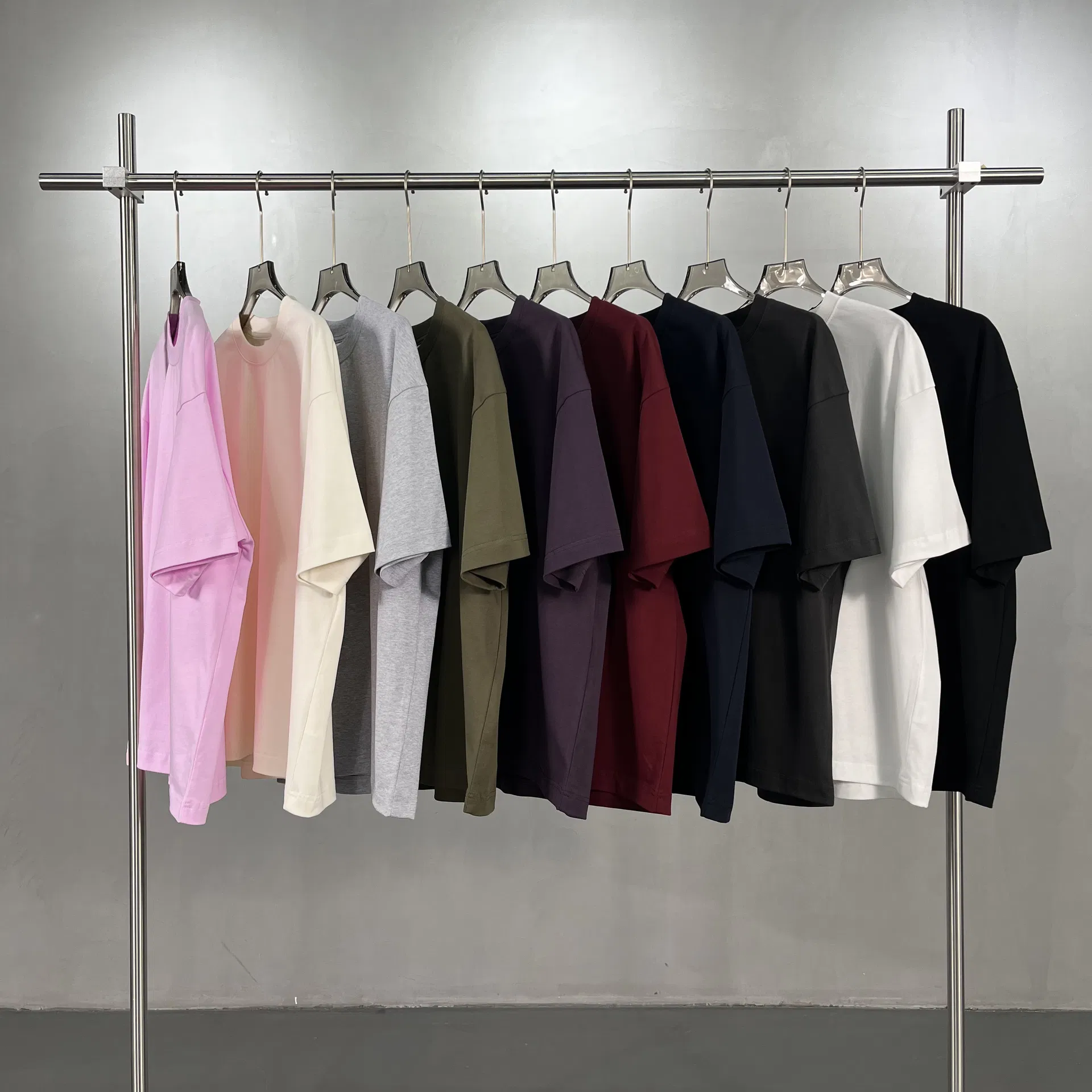 Heavyweight Cotton Tees Take Custom Graphic DTG Embroidery Large Quantity Wholesale