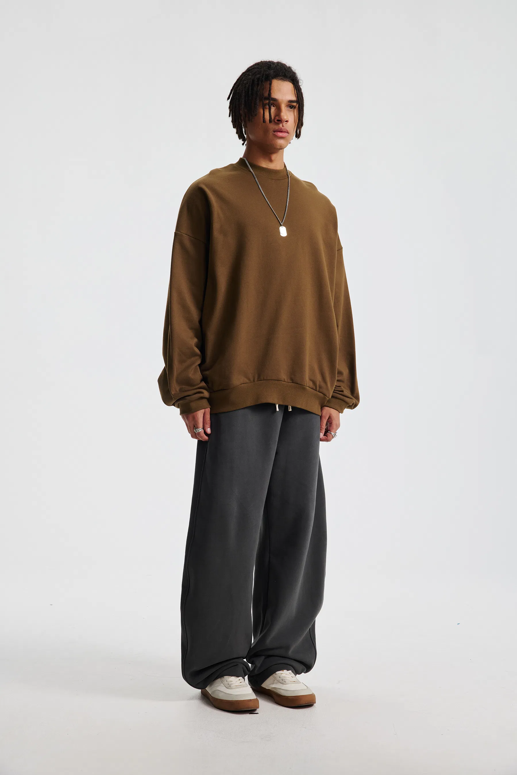 Thermal Retention Cotton Crew Sweatshirt Custom Logo for Streetwear Brand Bulk Purchase