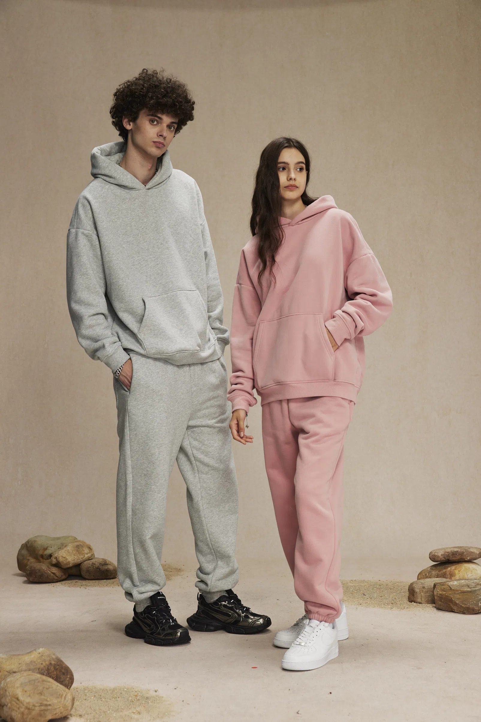 Fleece Lined No Drawstring Thick Hoodie 12 Colors Custom Logo Wholesale Service