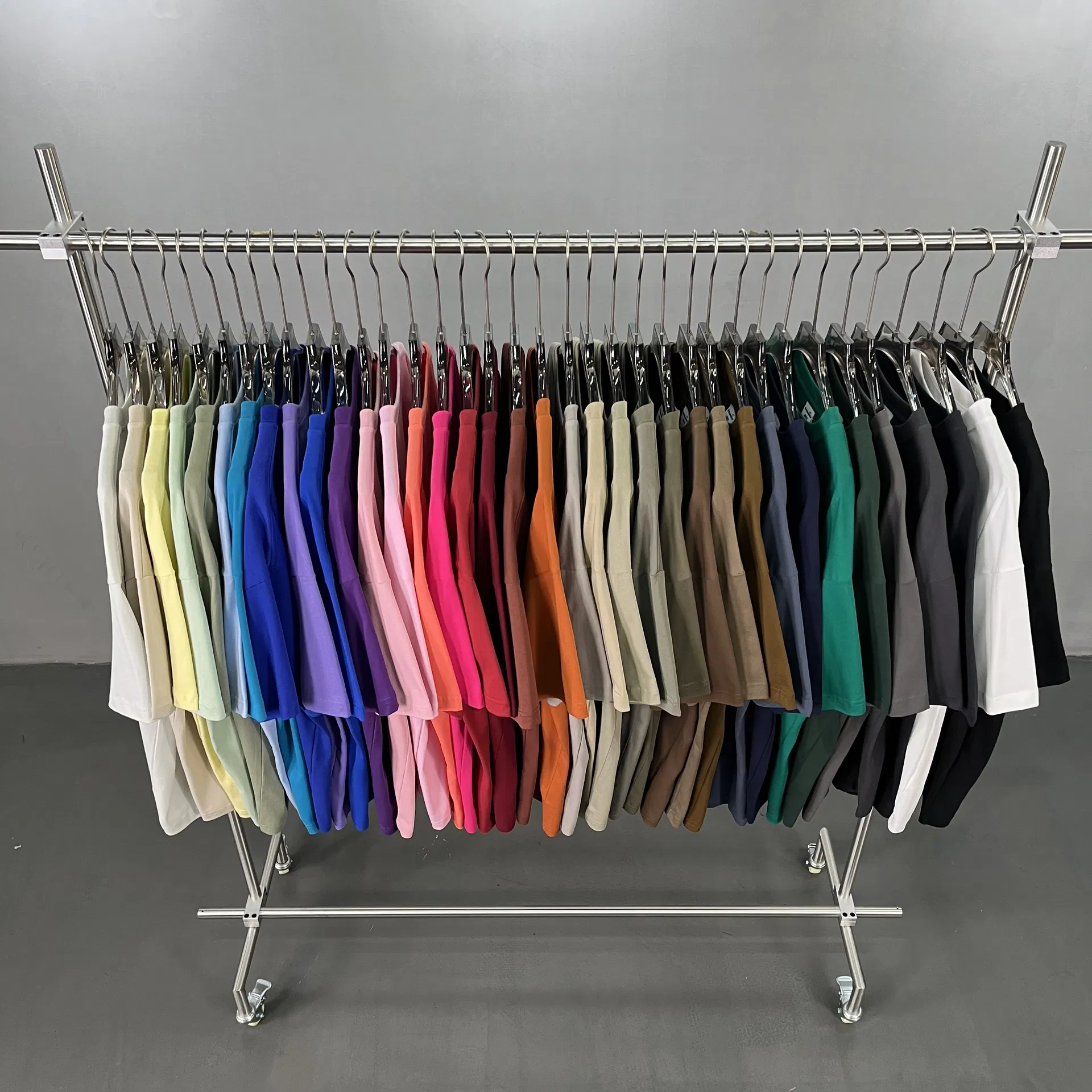 Vintage Washed Cotton T-Shirt Allows Small Batch Custom Logo Embroidery and DTG Service