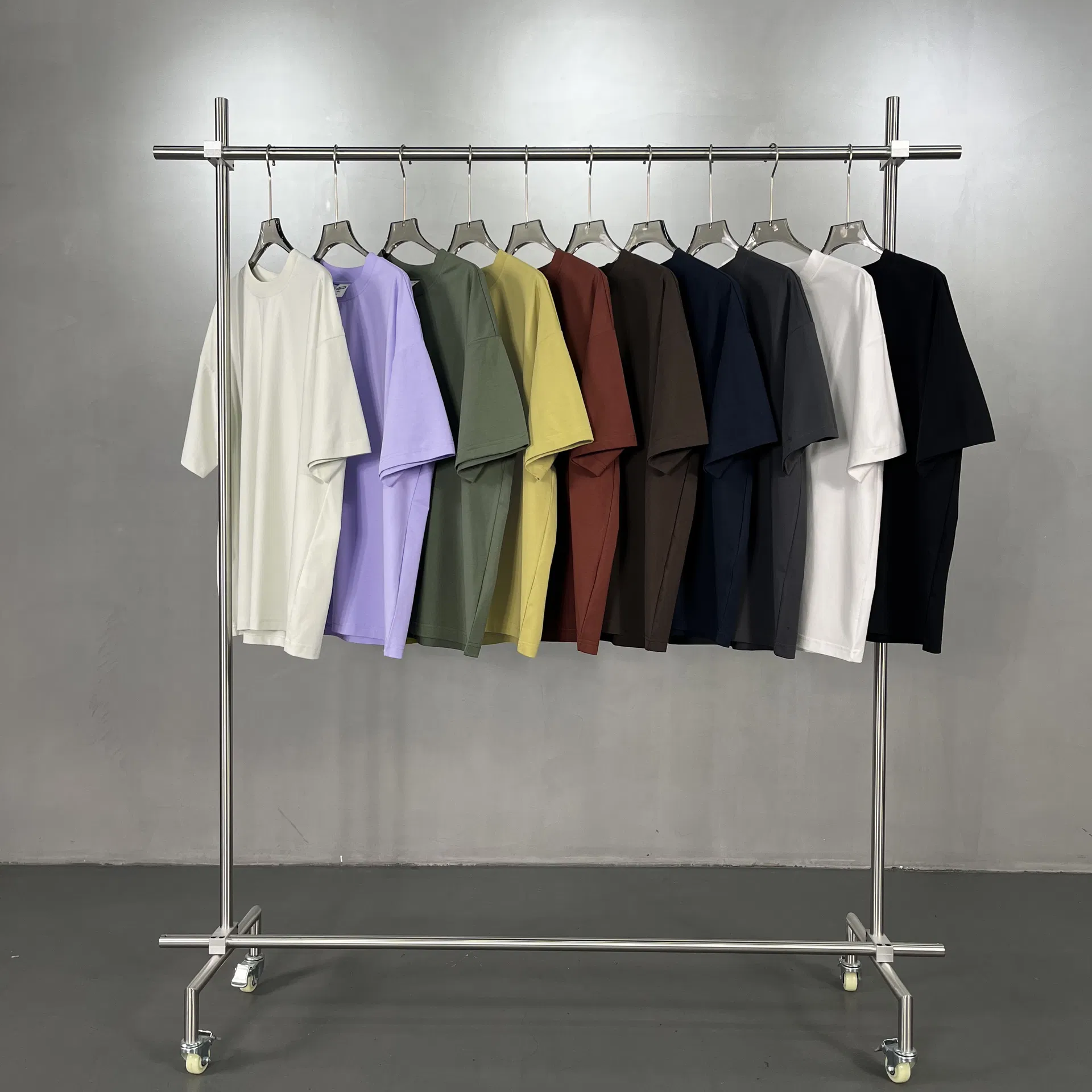 100% Cotton Loose Tee Customized Logo Art Embroidery Bulk Production Available