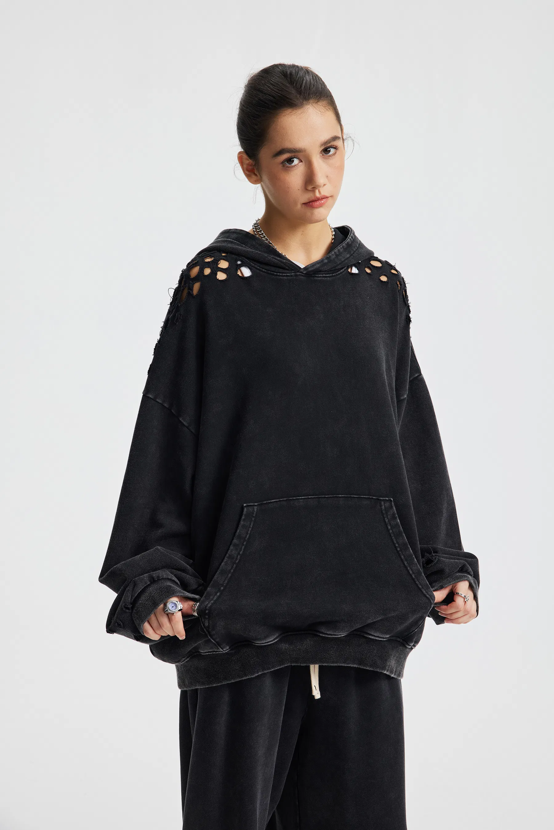 Distressed Snow Wash Kangaroo Pocket Hoodie Slash Cut Pure Cotton Custom Print Bulk
